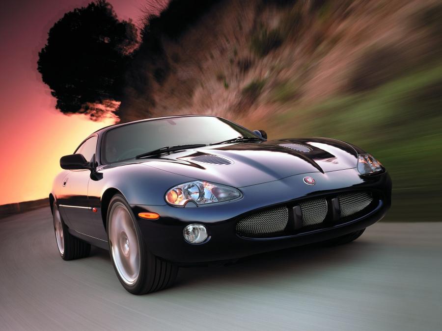  Jaguar XKR Coupe 2003 года  (фото 4 из 6)